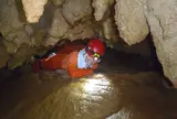 洞窟マン