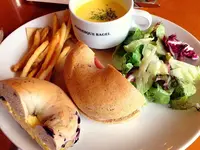 ジュノエスクベーグルカフェ 自由が丘本店の写真・動画_image_131473