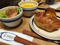 R Baker 北千住店の写真・動画_image_163261