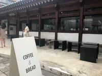 cafe onion 聖水店 / 카페어니언 성수점の写真・動画_image_448897