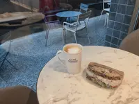 PARIS BAGUETTE 明洞本店/パリバゲトゥ ミョンドンポンジョム/파리바게뜨 명동본점の写真・動画_image_452846