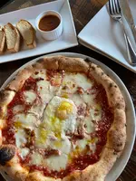 Crust Pizzeria Napoletana - Guam Pizza & Pasta Restaurantの写真・動画_image_482614