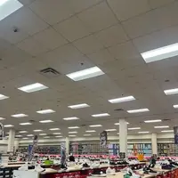 Famous Footwear Outletの写真・動画_image_537720