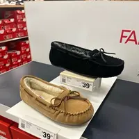 Famous Footwear Outletの写真・動画_image_537721