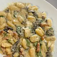 Crust Pizzeria Napoletana - Guam Pizza & Pasta Restaurantの写真・動画_image_547787
