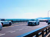 電車が見える坂道の写真・動画_image_674909