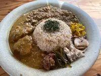 本と玄米カレー ヨスカの写真・動画_image_1384998