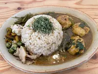 本と玄米カレー ヨスカの写真・動画_image_1400733