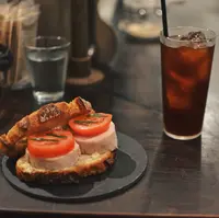 【閉店】ペルズ コーヒー＆バー 代官山店 （PELLS coffee&bar【旧店名】ホットスタンドペルズ）の写真・動画_image_266947