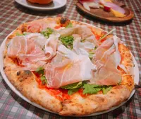 青いナポリ イン・ザ・パークの写真・動画_image_269483