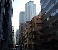 タワーズが見える路地の写真・動画_image_129632