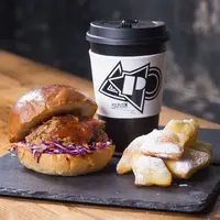 プルドポークバーガーとベニエ