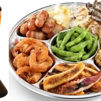 左：氷冷タワーピッチャー 右：飲み放題付オードブル4名様盛イメージ