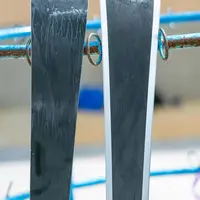 専用板滑走面の特殊メタル加工