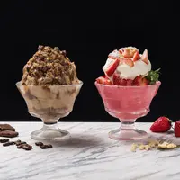 MAX BRENNER CHOCOLATE BAR(左)「ミルクチョコレートコーヒーかき氷」税抜907円(右)「ホワイトチョコレートストロベリーかき氷」税抜1,092円