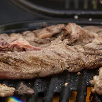 肩ロースの豪快ステーキ