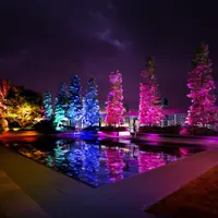 呼応する木々 in GINZA SIX GARDEN/チームラボ