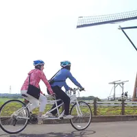 2人乗りのタンデム自転車