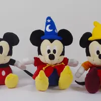 ぬいぐるみ（左から、Plane Crazy／Vintage Style／Fantasia ／Fun and Fancy Free／Modern Style）各 ￥1,620©Disney