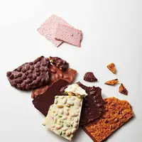 スイス「レダラッハ」フレッシュチョコレート（全10種類、各100ｇ当たり）1,944円