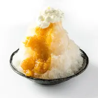 かき氷 ほうじ茶　高萩産花貫フルーツほおずきソースを添えて 850円＜トッピング/練乳エスプーマ＋100円＞