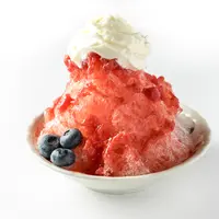 かき氷 いちご・ベリー　高萩産フレッシュフルーツを添えて 800円　＜トッピング/練乳エスプーマ＋100円＞