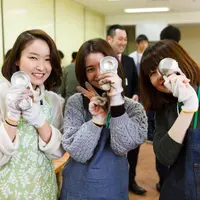 開催地域の伝統産業を体験（2017年3月富山）