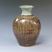 「白釉縄文象嵌扁壷」
