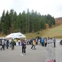 苗場感謝デーの様子 ドラゴンドラ山麓駅にて
