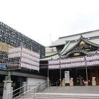 護摩焚きやクリスタル回廊など見どころ満載の深川不動堂