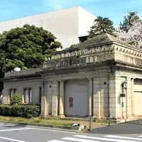 旧博物館動物園駅外観