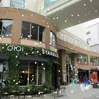パレードの最後には雪が降る演出も行う