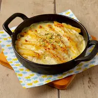 ②ヤンソンさんの誘惑ポテトグラタン　アンチョビ風味　1,380yen/(c)LISA LARSON