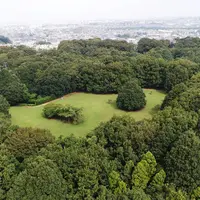 弥生時代から古墳時代の遺跡「東高根遺跡」がねむる古代芝生広場
