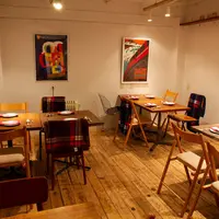 店舗内観テーブル1