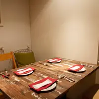 店舗内観テーブル2