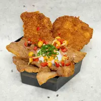 秩父わらじ豚味噌丼