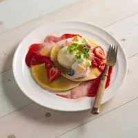 レインボーベリーパンケーキ