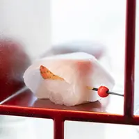 ストロベリー、ビントロマグロ、カブのラビオリ