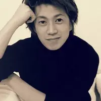 演出家：小栗了
