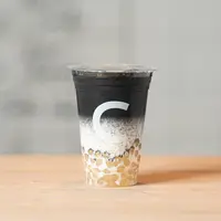 黒ゴマチャコールラテ with 白タピオカ