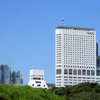 新宿御苑より望む小田急ホテルセンチュリーサザンタワー