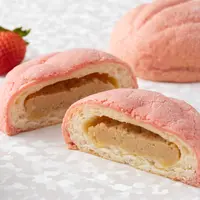 いちごメロンパン