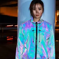 秦由加子 撮影：蜷川実花