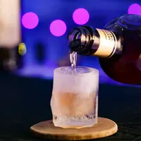 氷のショットグラス