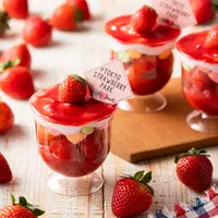 めっちゃいちごパフェ イメージ