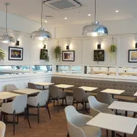 ウィーンの老舗カフェレストラン監修のカフェ「ANNA’S by Landtmann Vienna」