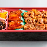 ＜としの家＞【鹿児島】角煮入り黒豚めし弁当1,080円（税込）（各日30折限り）