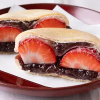 自家製あずきの苺もなか