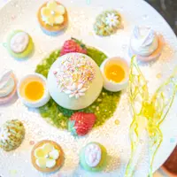 蝶が舞うギャラリーアフタヌーンティー Easter スイーツプレート